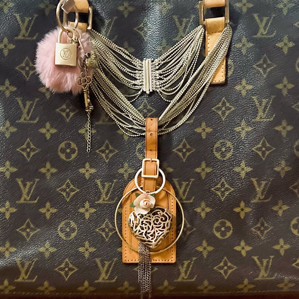 Louis Vuitton Tag and Lock (226) “A Thousand Years” - Picture 1 of 16